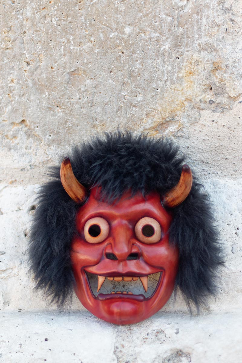 demonio-oni-japones-trabajos-mascaras-guioko-art-01- miyamoto Musashi